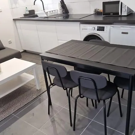 Roz 1 Holiday home